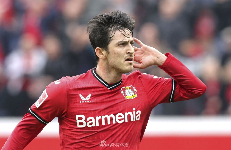 他不仅在比 他不仅在比