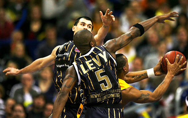 与威廉姆斯 与威廉姆斯