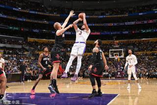 她采用了多 她采用了多